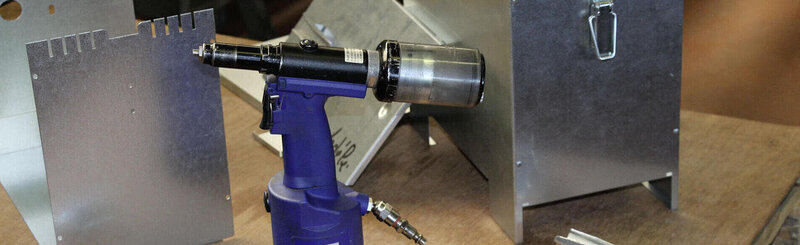 LACME-produits-outillage-bandeau-river-riveteuse